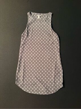 H&M Black and White Sleeveless Scallop Print Midi Dress